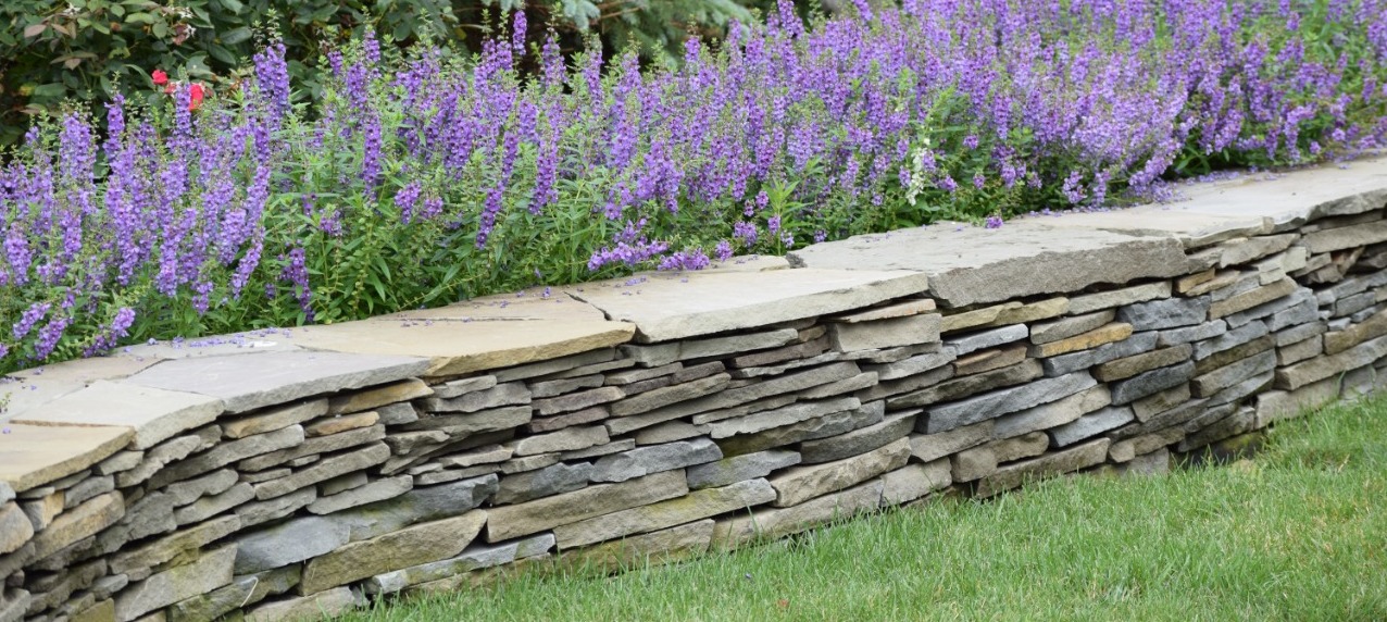 The Stone Center Wall - What Is A Dry Stack Stone Wall